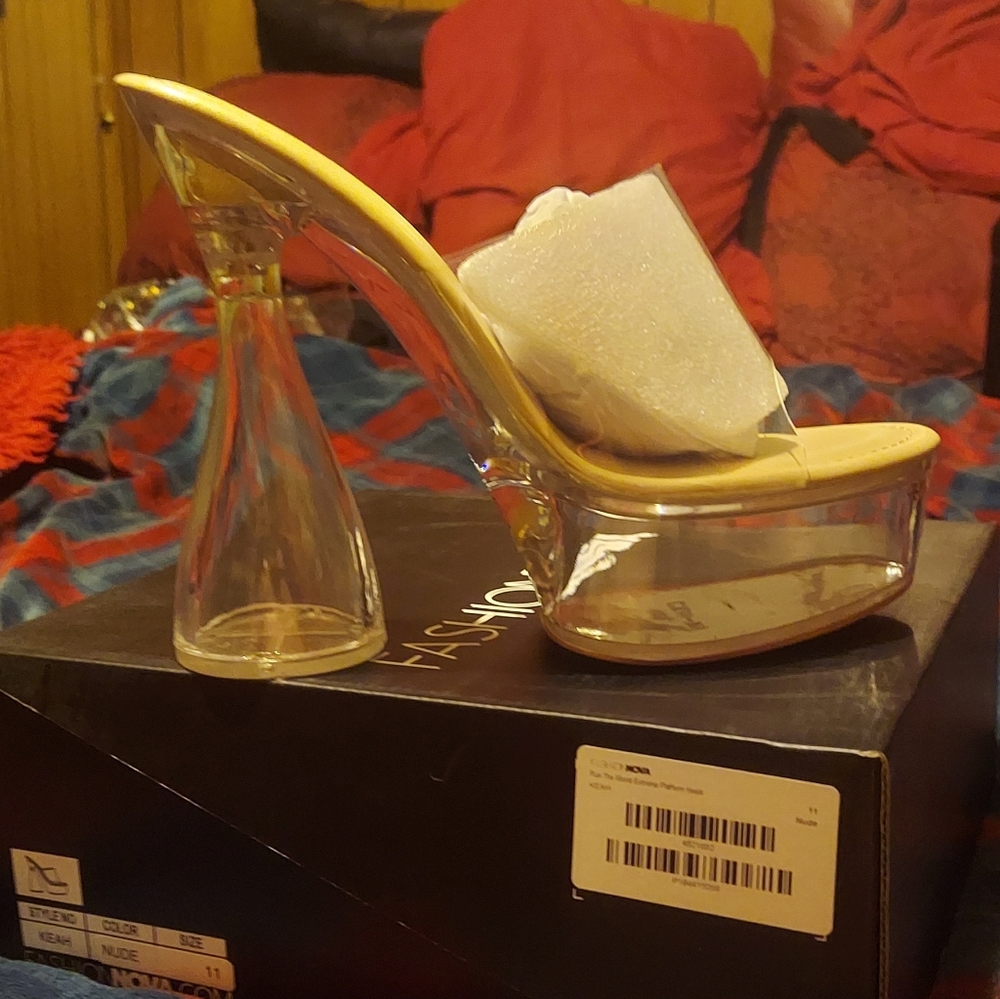 Fashion Nova Heels sz 11